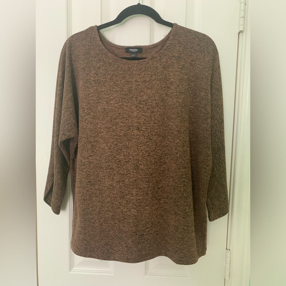 Premise Studio Brown/Black 3/4 sleeve top